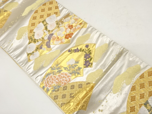 重ね地紙に菊・梅・牡丹模様織り出し袋帯